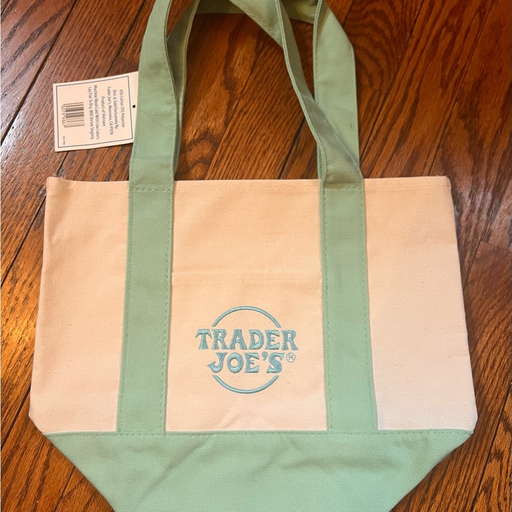 Viral Trader Joe’s Green and Cream Mini Tote Bag